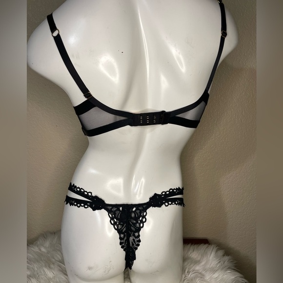 Victoria’s Secret Very Sexy Push Up Bra & Panty Set VS Limited Edition 🆕 - Picture 11 of 15